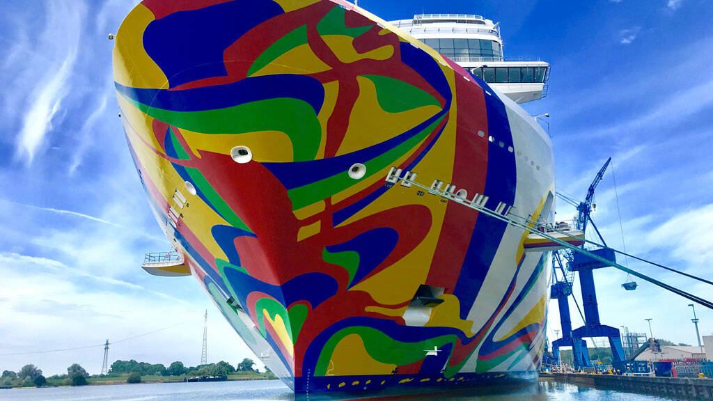 Die Norwegian Encore am Ausrüstungskai der Meyer Werft. Foto: Christoph Assies