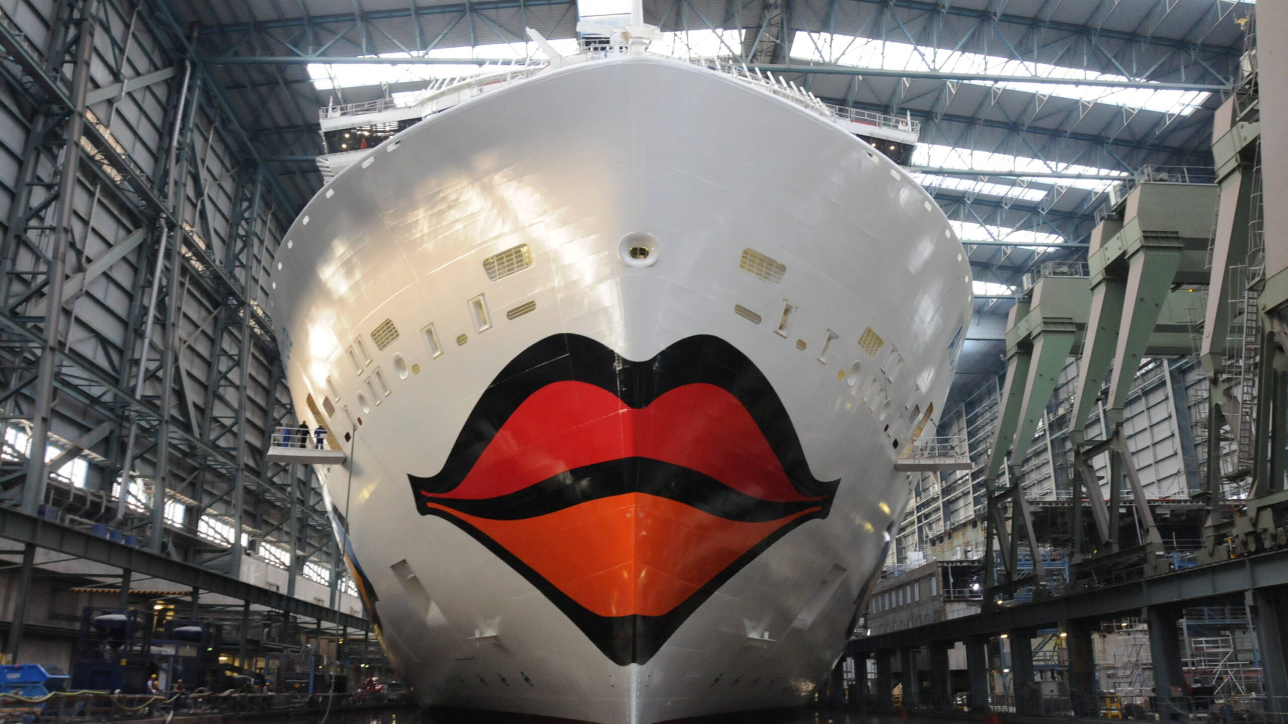 Die AIDAxxx wird im Frühjahr 2021 von der MEYER WERFT abgeliefert. Sie ist ein Schwesterschiff der AIDAnova (Foto). Foto: Christoph Assies