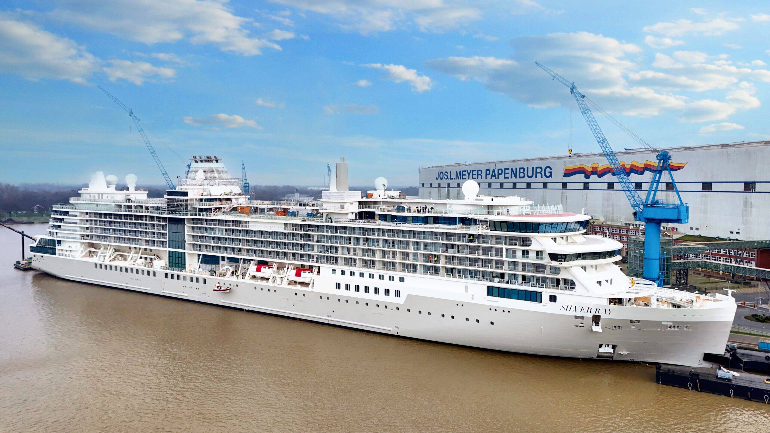 Eines von drei Kreuzfahrtschiffen, die in Papenburg zu bestaunen sind: Die Silver Ray. Foto: Meyer Werft