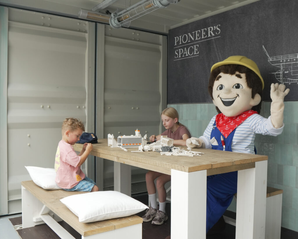 Die "Junior Werft" lädt für die kleinsten Besucher zum Experimentieren ein. Foto: Papenburg Marketing